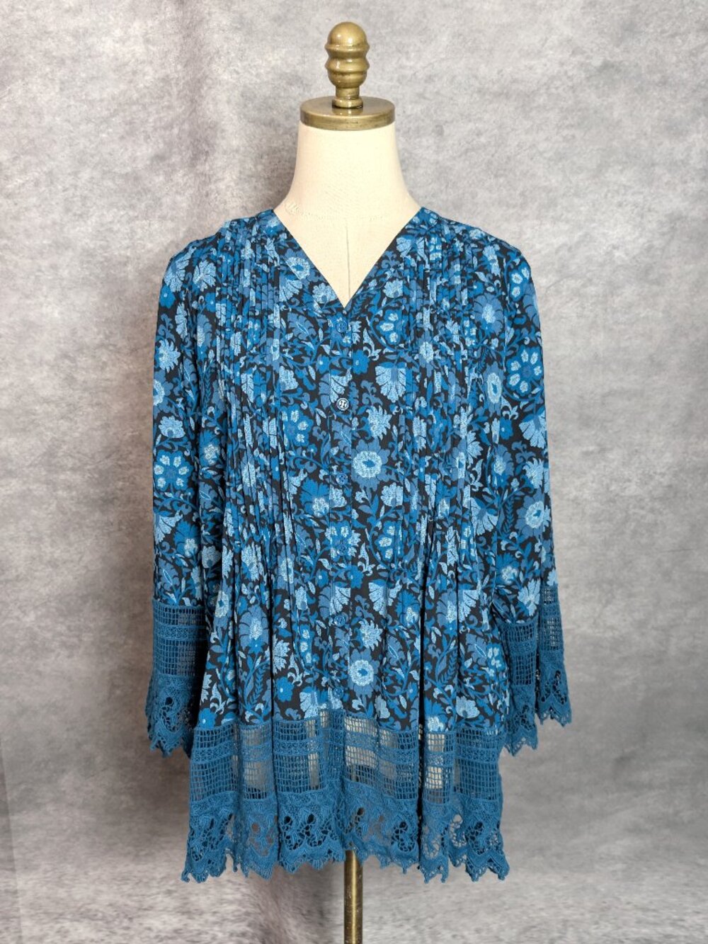 Coldwater Creek Gracious Lace Blue Floral Pintuck Blouse PXL Boho Whimsigoth